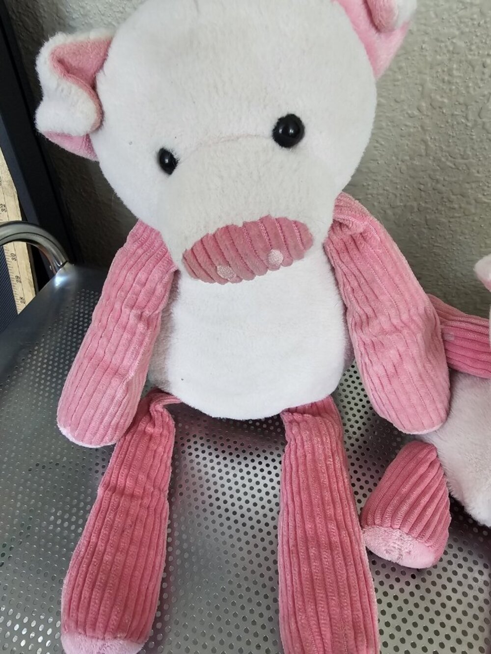 Scentsy Buddy Penny the Pig Pink Stuffed Plush Animal Lovie Farm Barn